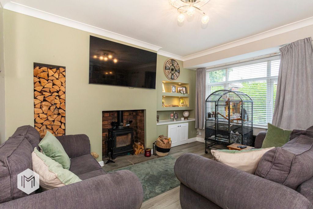 Property photo 2 of 28 Picture No. 17