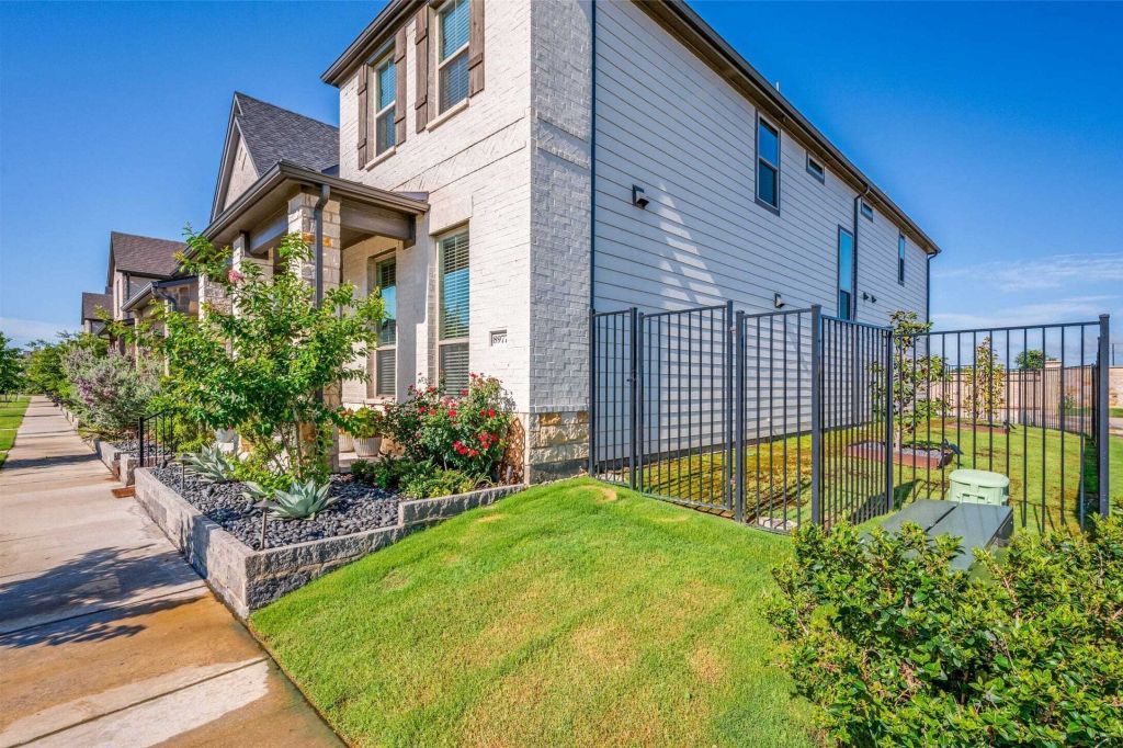 Property photo 3 of 24 <Alttext/>