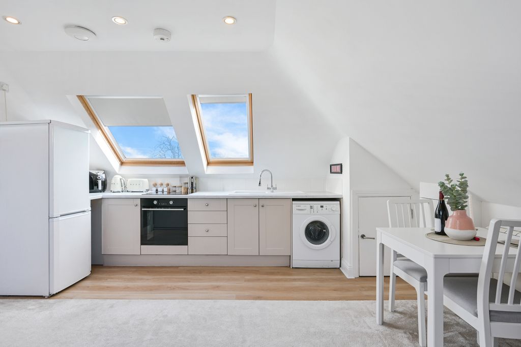 Property photo 2 of 7 Picture No. 09