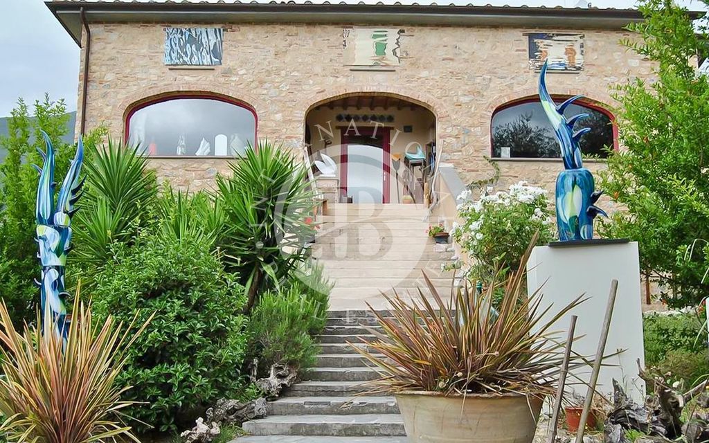 Property photo 3 of 21