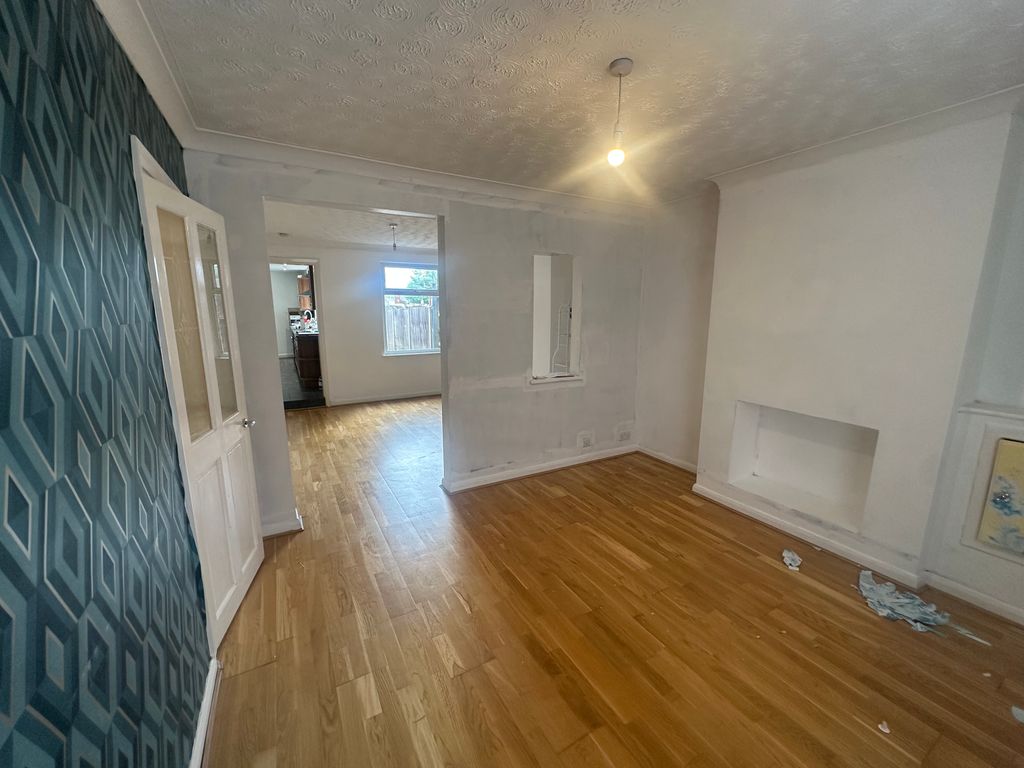 Property photo 2 of 6 Living Room