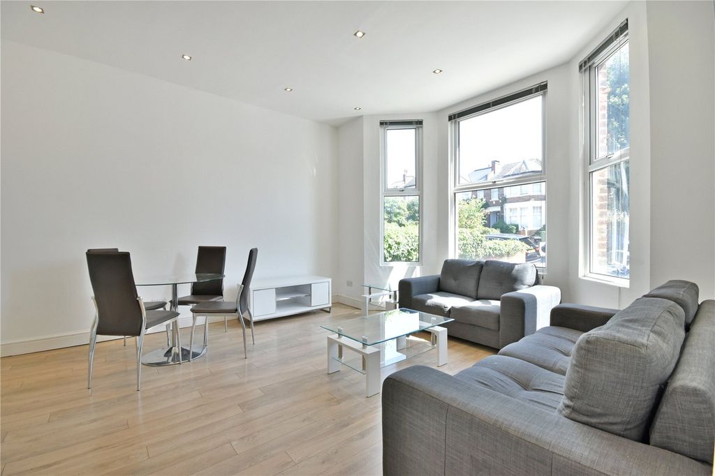 Property photo 1 of 11 Picture No. 18