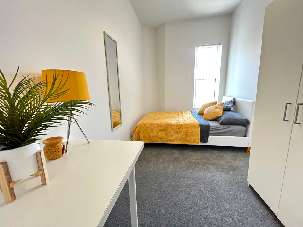 Property photo 1 of 3