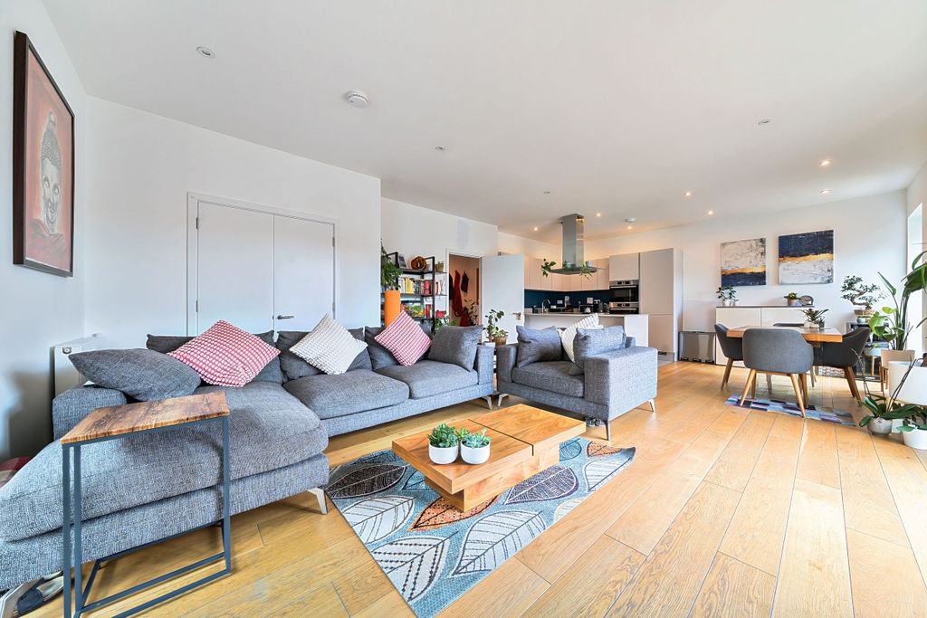 Property photo 2 of 26 1300229-6-683d78F...