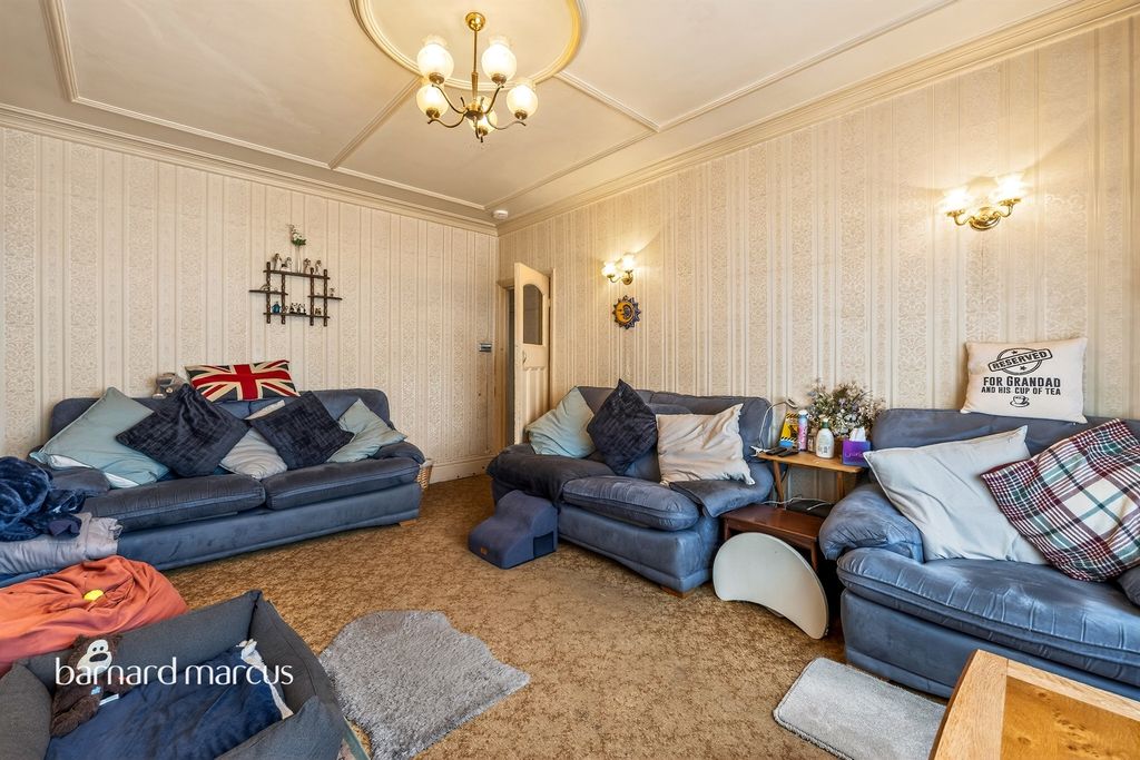 Property photo 3 of 29