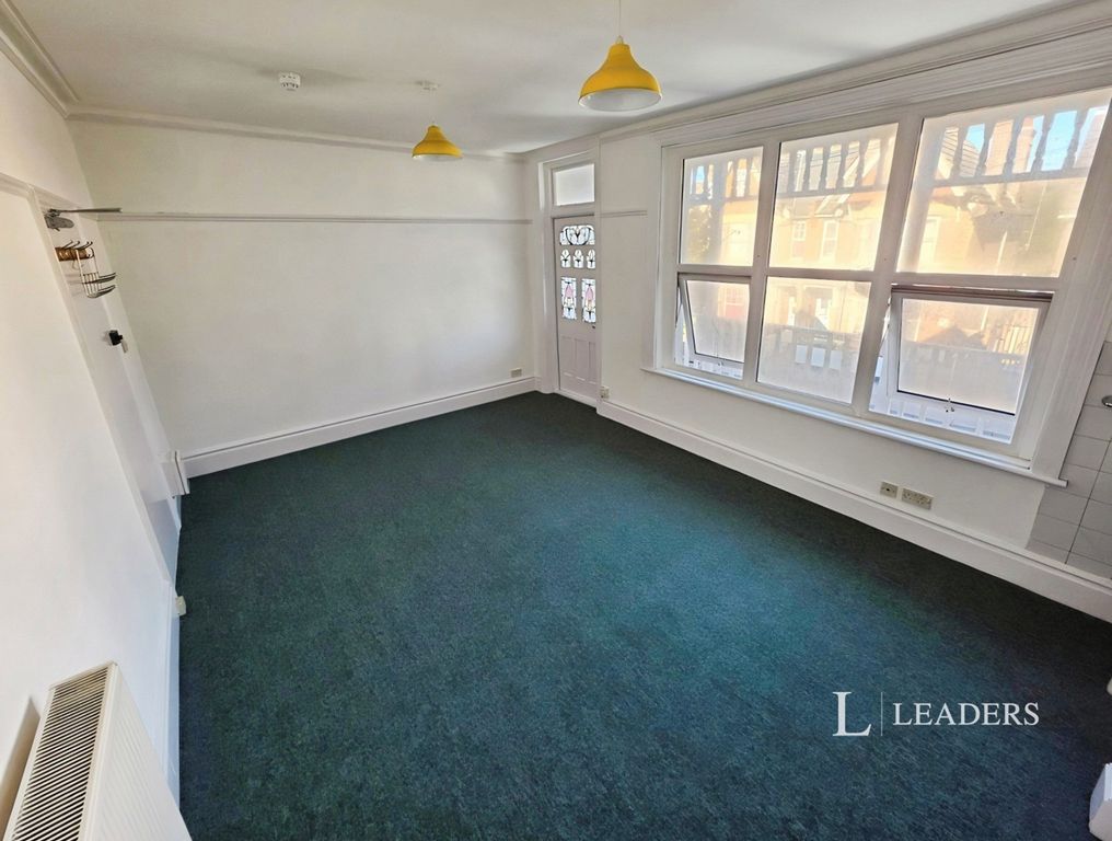 Property photo 1 of 7 Pbox-Img.Png