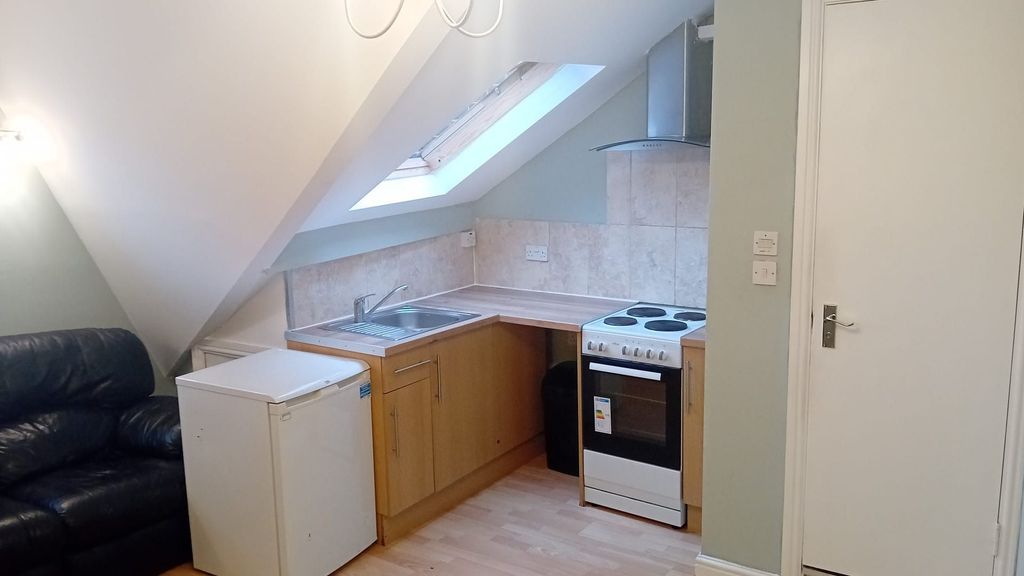 Property photo 2 of 3