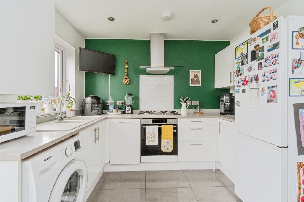 Property photo 3 of 17