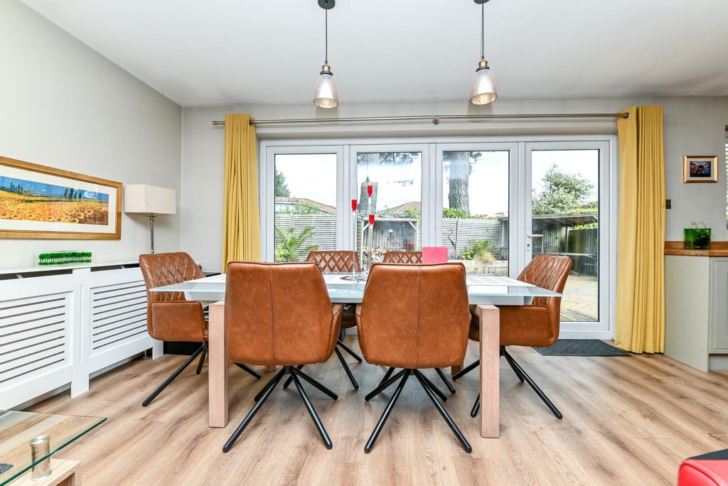 Property photo 3 of 17 Dining Room