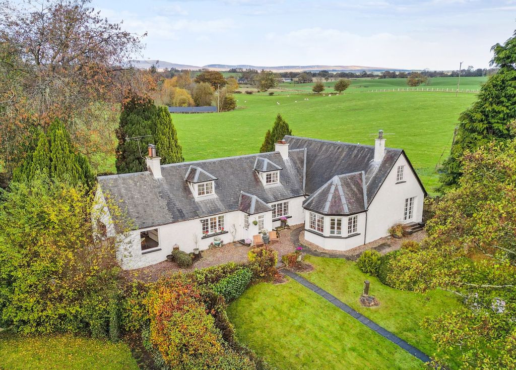 Property photo 2 of 40