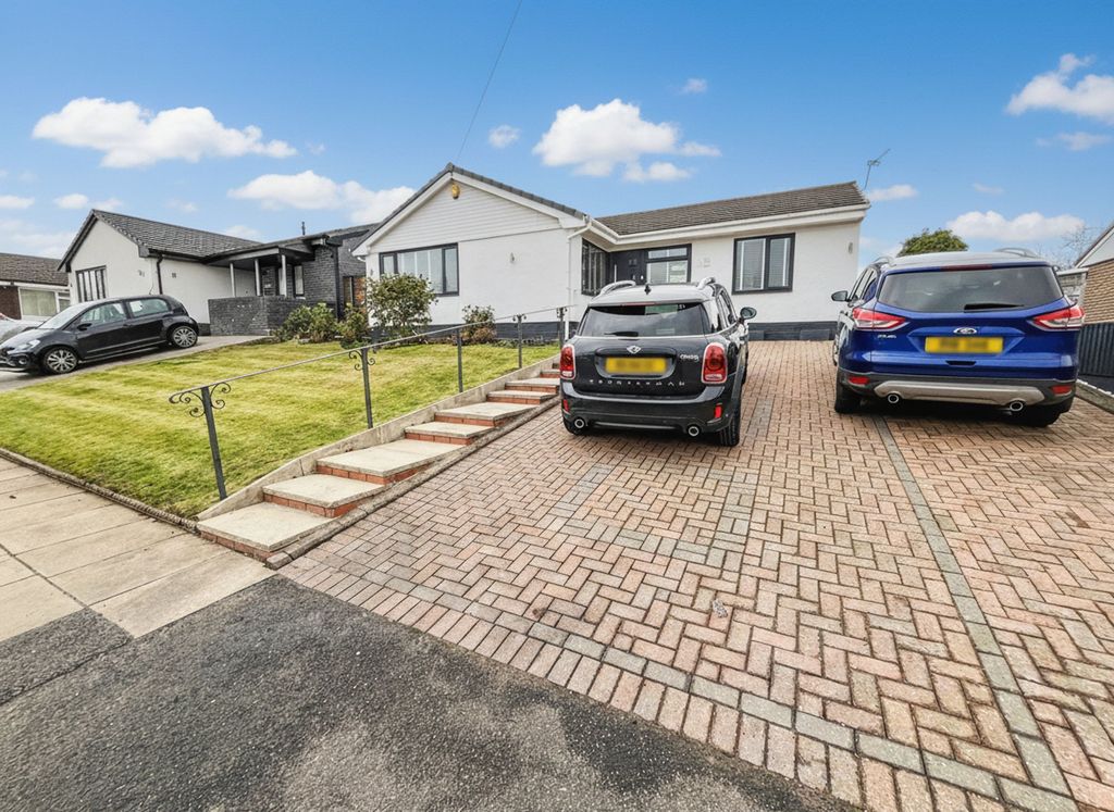 Property photo 1 of 47