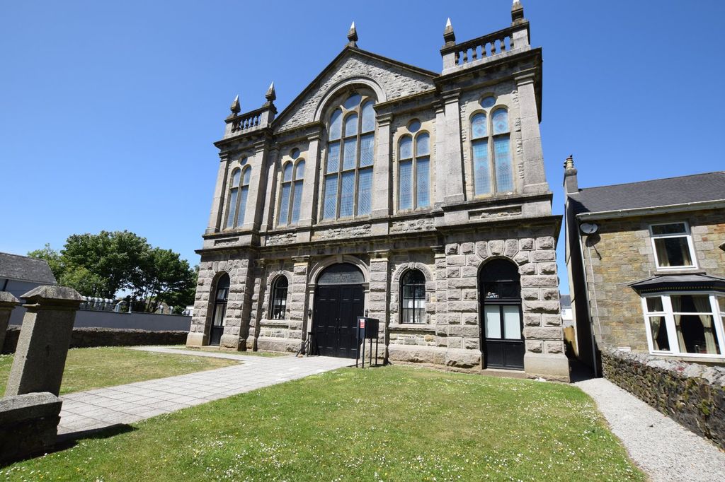 Property photo 1 of 9 Front Elevation