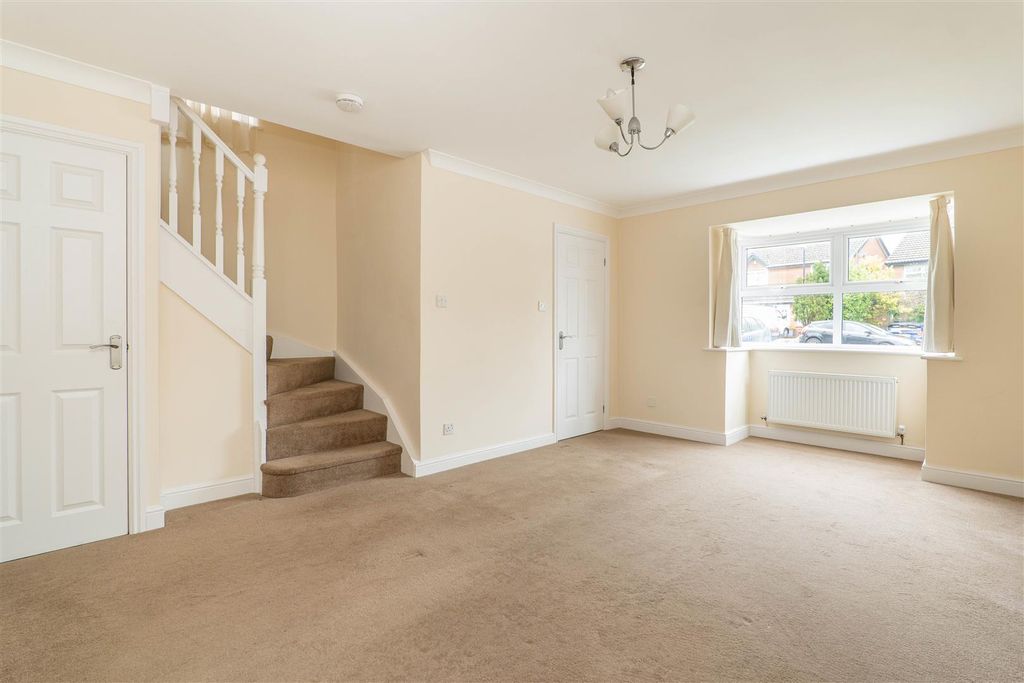 Property photo 2 of 25 Lounge