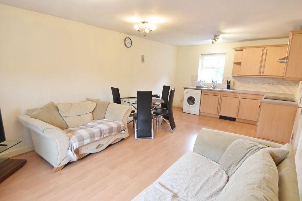 Property photo 2 of 11