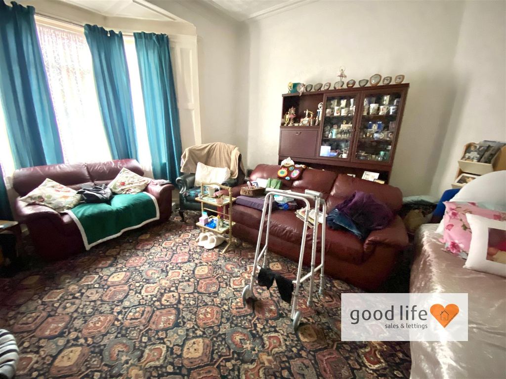 Property photo 2 of 12 20251002_145924200_Ios11Alfredstreet.Jpg