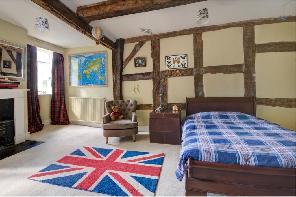 Property photo 2 of 30