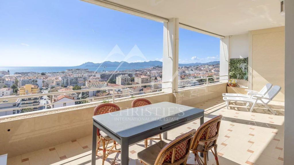 Property photo 1 of 14 Exceptional Property In One Of The Most Sought After Areas Of Cannes