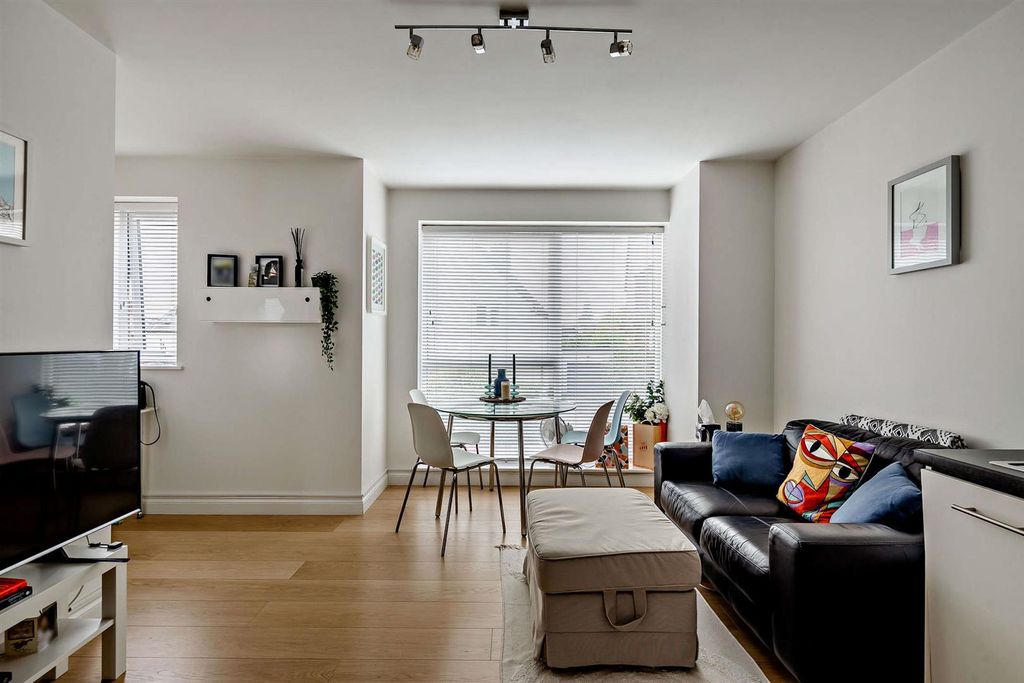 Property photo 2 of 12 Social Space.Jpg