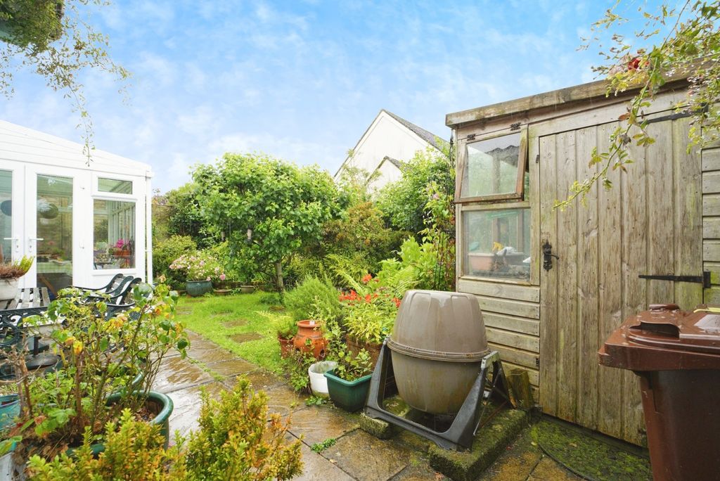 Property photo 2 of 15 Photo
