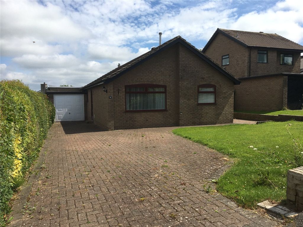Property photo 2 of 14 Picture No. 02