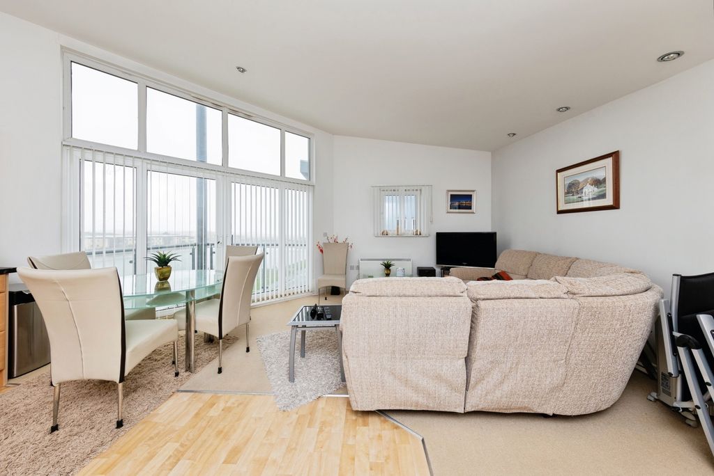 Property photo 2 of 15 Pbox-Img.Jpg