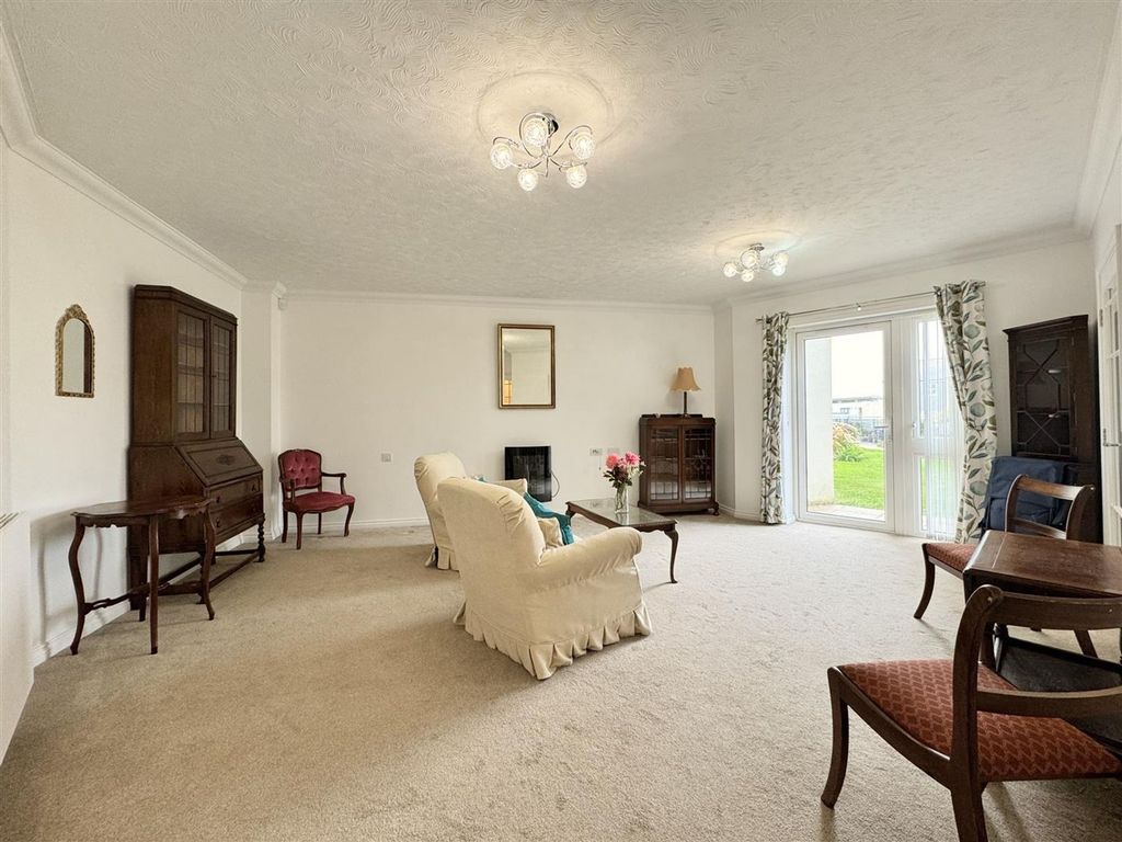 Property photo 3 of 15