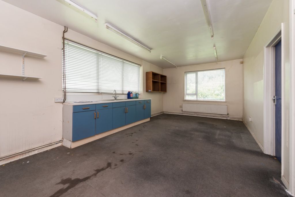 Property photo 3 of 24 Picture No. 27