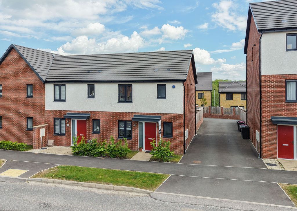 Property photo 1 of 27