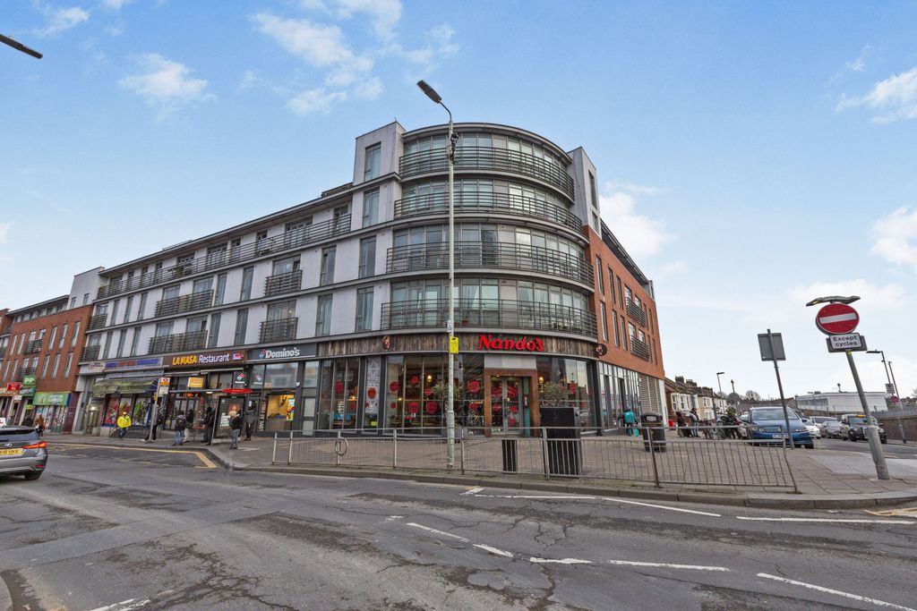 Property photo 1 of 17 Photography