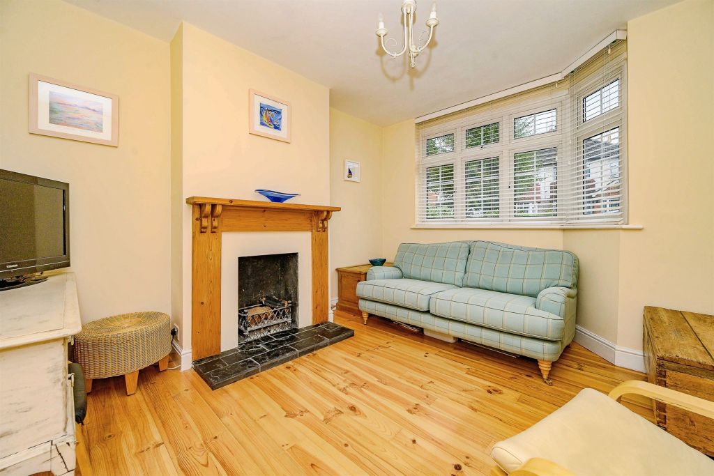 Property photo 2 of 20