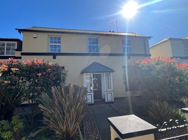 Property photo 1 of 21 External