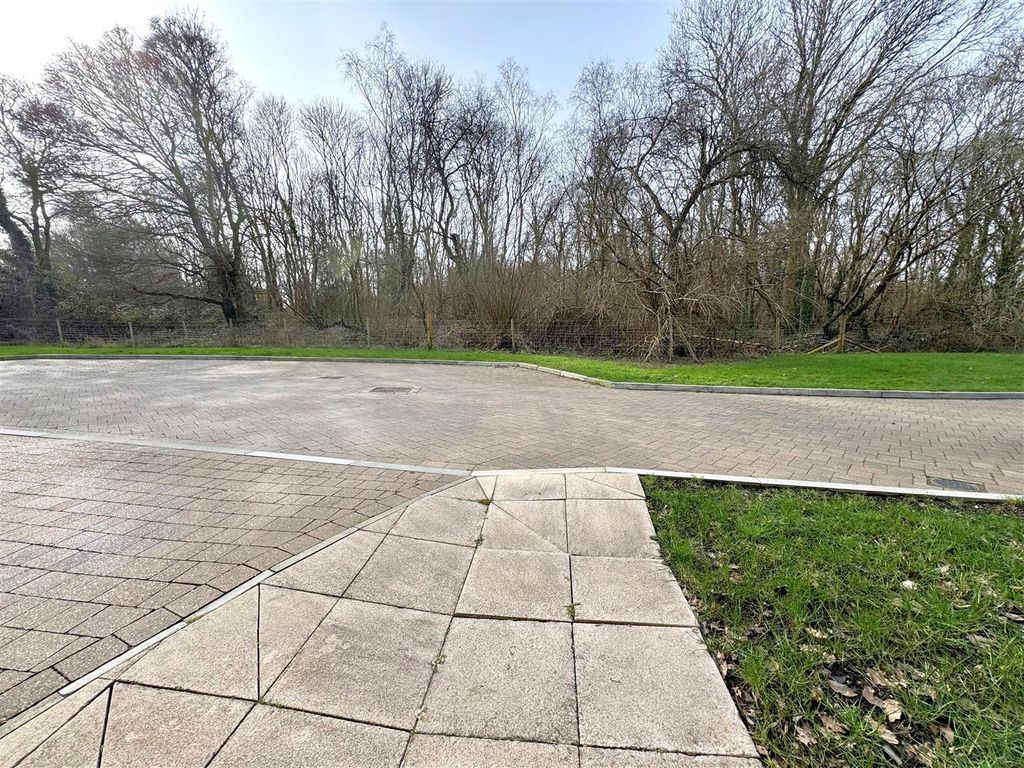 Property photo 3 of 15 Front View 3.Jpg