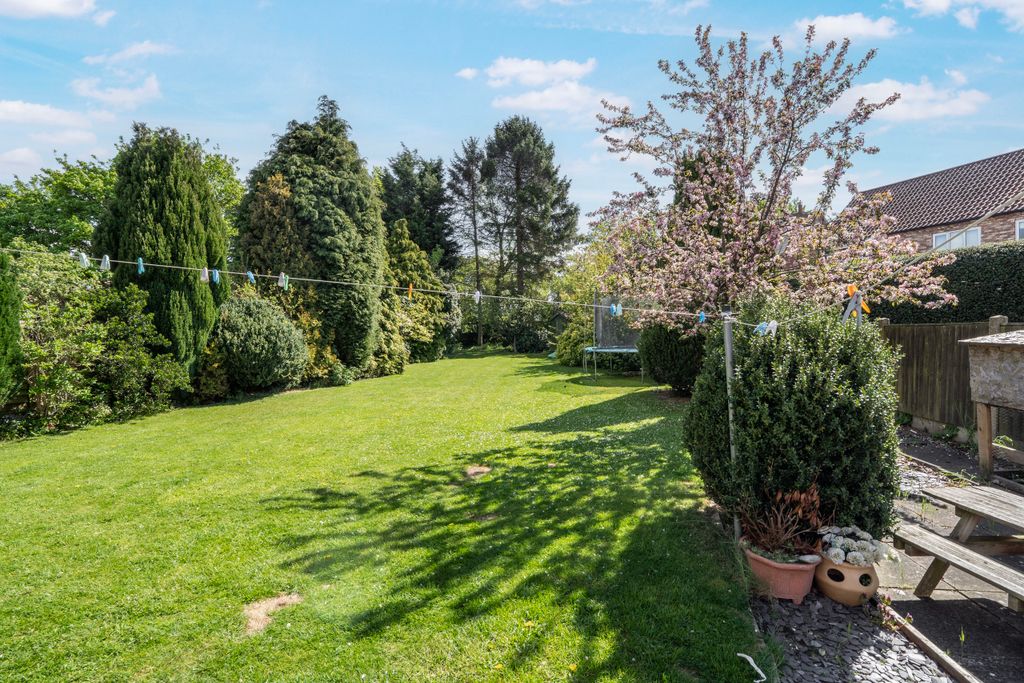 Property photo 2 of 14 Rear Garden