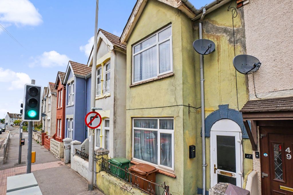 Property photo 1 of 10 3 Bedroom House For Rent