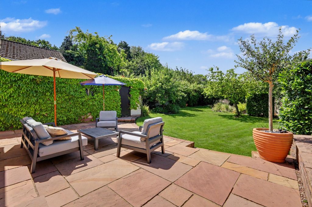 Property photo 2 of 19 5243783