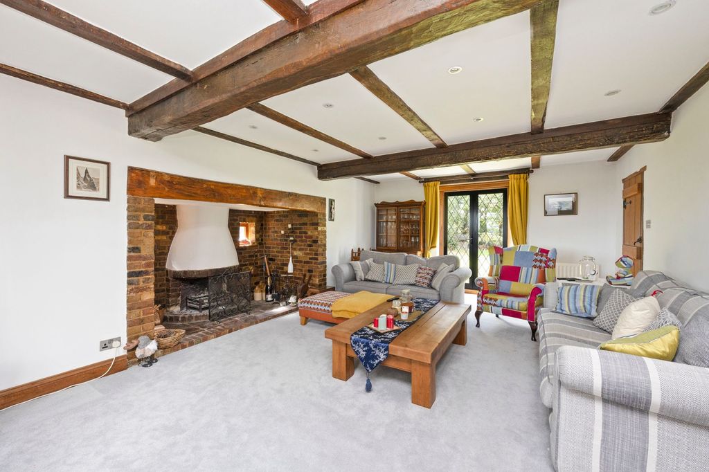 Property photo 3 of 35