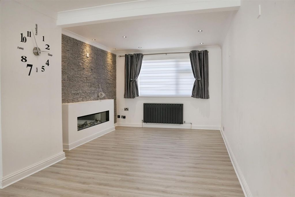 Property photo 2 of 30 8.Jpg