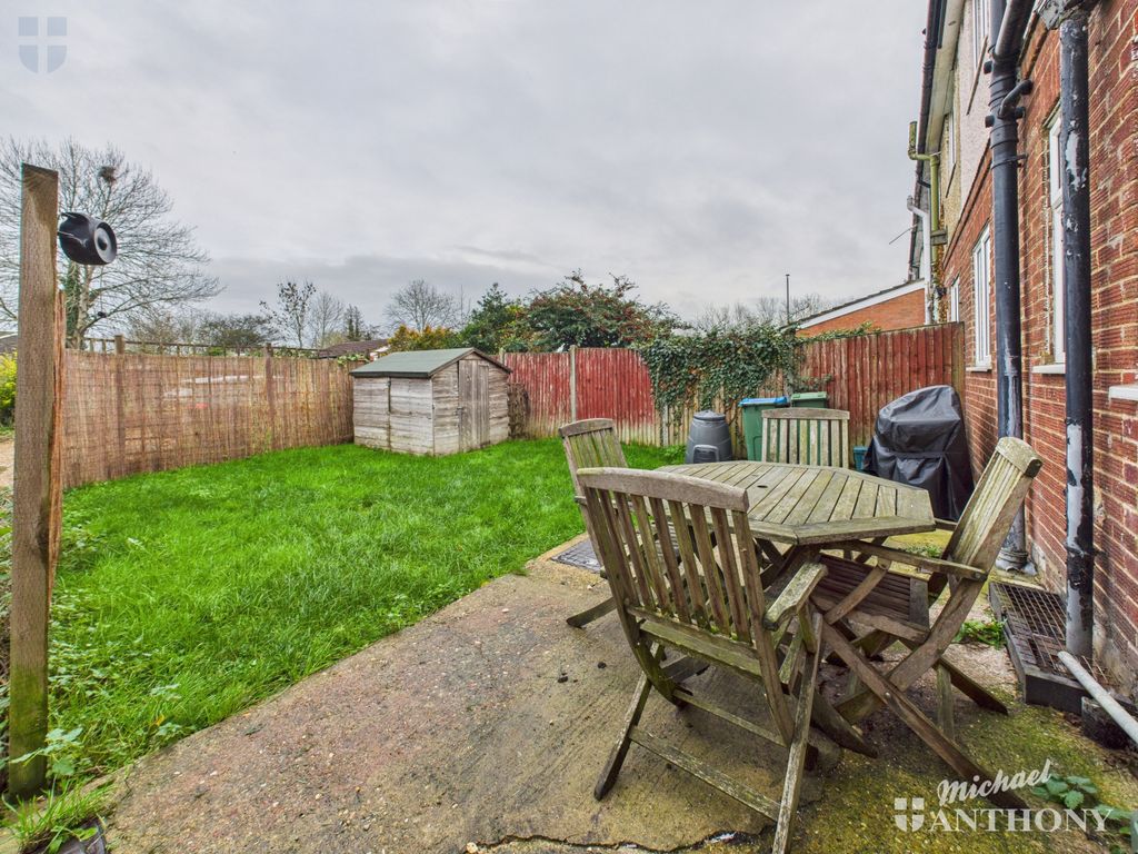 Property photo 3 of 14 Cam03852G0-Pr0501-Still014