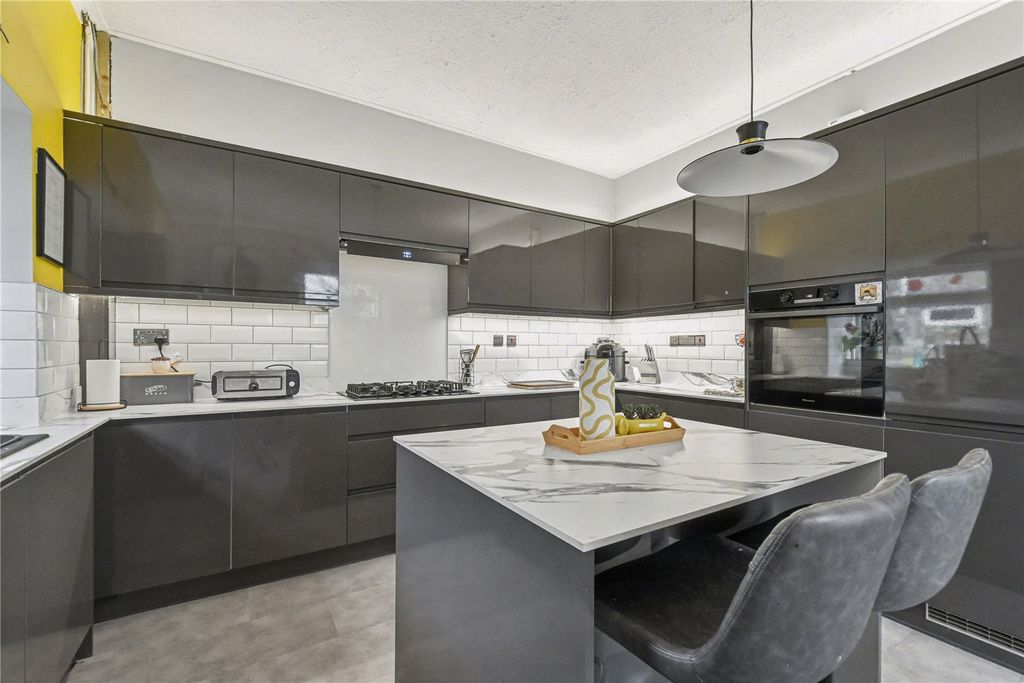 Property photo 3 of 11 Picture No. 04