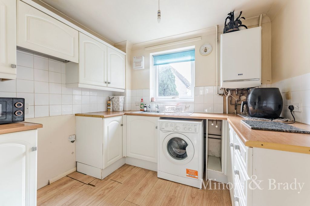 Property photo 2 of 14