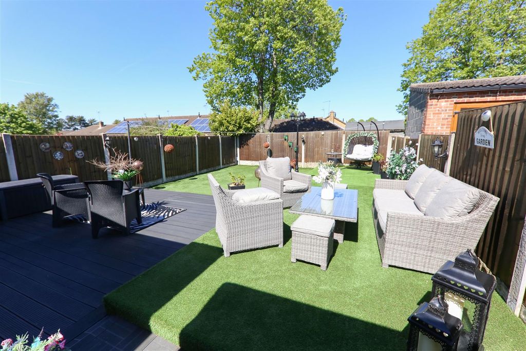 Property photo 2 of 22 Rear Garden