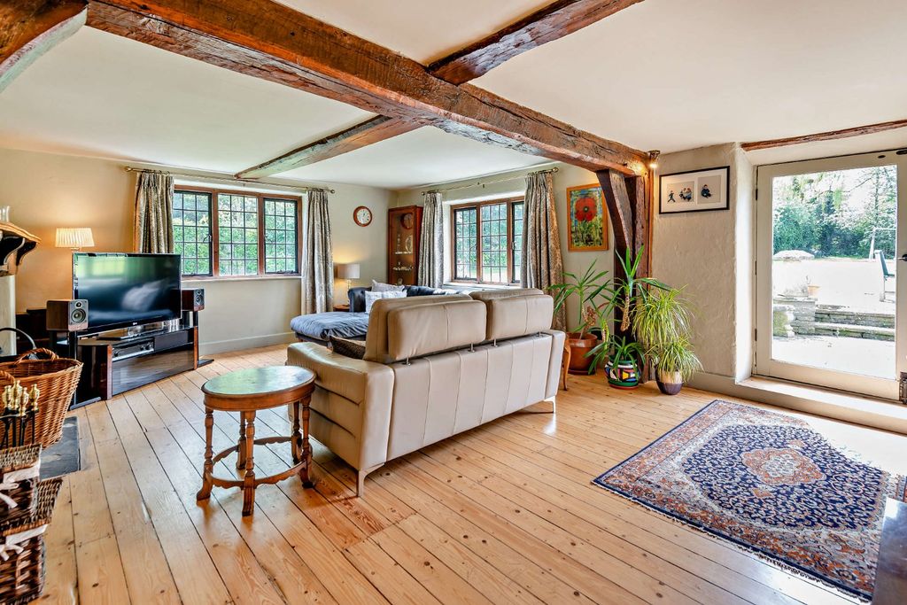 Property photo 3 of 23 Drawing Room