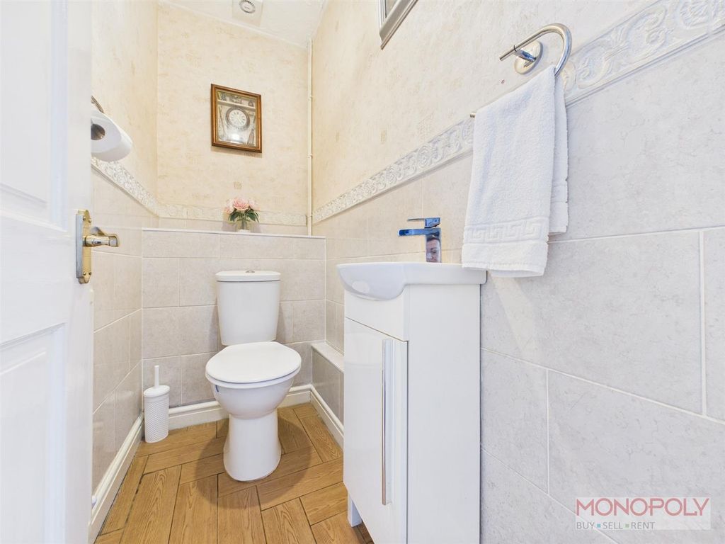 Additional image 16 of 5 bed detached house for saleChestnut Court, Summerhill, Wrexham LL11