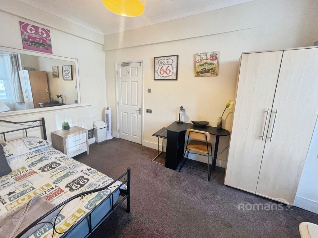 Property photo 2 of 5 Pbox-Img.Jpg
