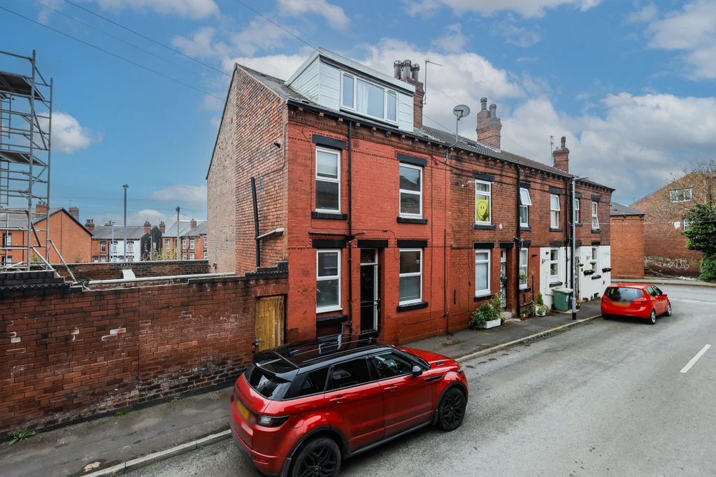 Property photo 1 of 9 Picture No. 11