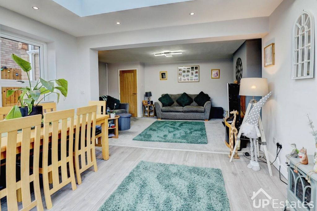 Property photo 3 of 18 Main Reception Room