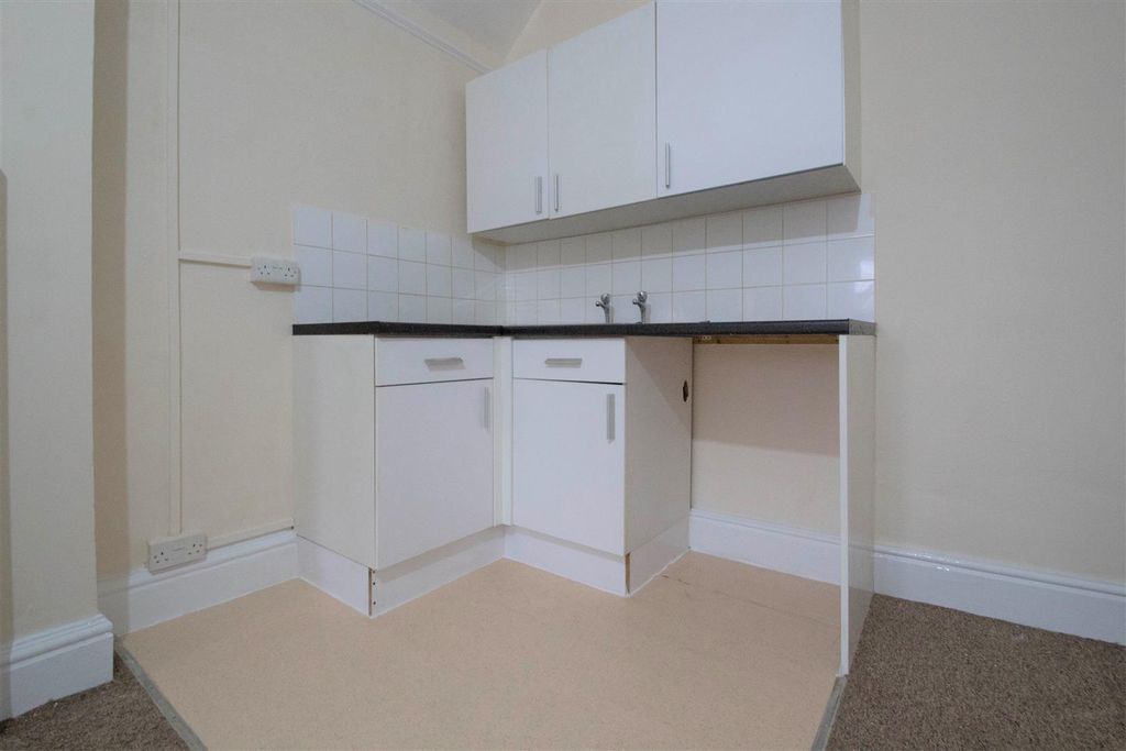 Property photo 3 of 8 Kitchen West St .Jpg