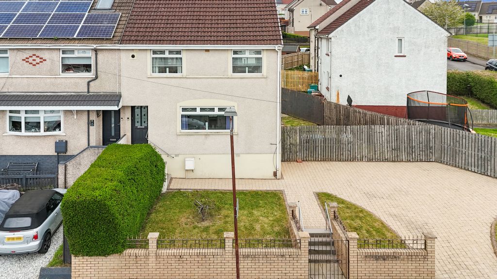Property photo 1 of 30