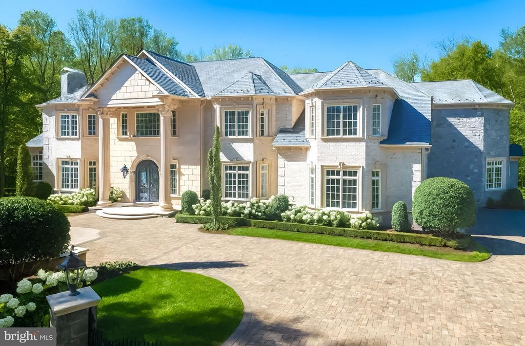 Property photo 1 of 23