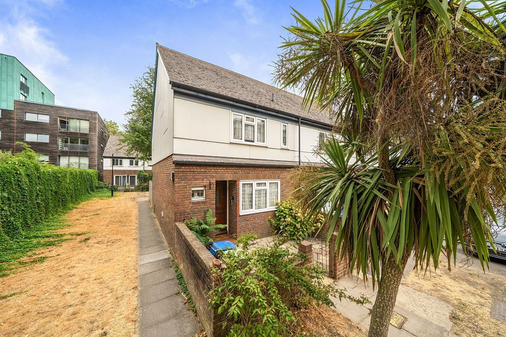 Property photo 1 of 24